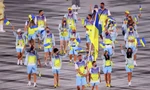Đoàn Ukraine dự lễ khai mạc Olympic Tokyo 2020. (Ảnh: Reuters)