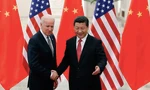 Ông Joe Biden gặp Chủ tịch Trung Quốc Tập Cận Bình năm 2013. (Ảnh: Reuters)