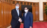 Thủ tướng Phạm Minh Chính tiếp Đại sứ Ba Lan Wojciech Gerwel chiều 17/8. (Ảnh: Mofa)