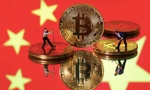 Giới chức Trung Quốc đang mạnh tay dẹp hoạt động đào tiền ảo. (Tranh Reuters)