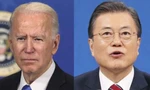 Tổng thống Mỹ Joe Biden (trái) và Tổng thống Hàn Quốc Moon Jae-in (Ảnh: Yonhap, Kyodo)