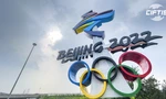 Một biểu tượng Olympic và Paralympic được dựng lên ở Bắc Kinh để chào đón sự kiện thể thao thế giới vào đầu năm sau. (Ảnh: CGTN)