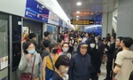 Tàu metro TPHCM dừng 10 phút: Có phải lỗi kỹ thuật?