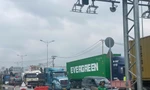 TPHCM: Ùn ứ cục bộ trong buổi sáng ngày đầu thu phí BOT Phú Hữu