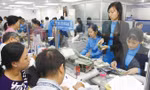 Gửi tiền tại ngân hàng cần thực hiện đúng quy trình. Trong ảnh, giao dịch tại Eximbank (ảnh minh hoạ). Ảnh: Như Ý.