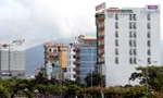 Hàng loạt khách sạn hai bên bờ sông Hàn đã không còn phòng trống. Ảnh: T.T
