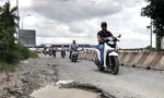 'Ổ voi, ổ gà' xuất hiện trên đường dẫn cầu Phú Mỹ