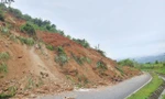 Sạt lở nguy hiểm trên tuyến tỉnh lộ 162 ở Lào Cai