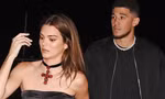 Mặc trang phục này ra đường, Kendall Jenner đang ngầm ám chỉ chưa chia tay bạn trai?