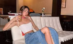 Áo hai dây kết hợp chất liệu denim, lựa chọn tuyệt vời cho ngày Hè nóng nực