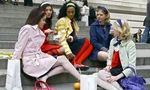 #Back2School: Phối đồ đồng phục sang chảnh như hội "rich kid" phim học đường Hollywood