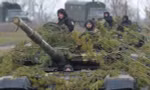 Quân đội Ukraine tập trận ngày 14/12. Ảnh: Reuters