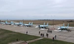 Crimea: Cháy lớn ở sân bay do phi cơ chở đạn trượt khỏi đường băng
