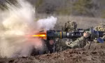 Báo Nga: Tù binh Ukraine chê vũ khí chống tăng của NATO