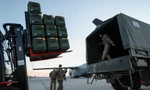 Ukraine nhận thêm 180 tấn đạn dược từ Mỹ, tên lửa phòng không từ Lithuania