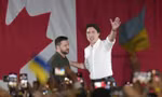 Tổng thống Ukraine thăm Canada khi khó khăn bủa vây