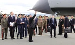 Ông Kim Jong-un thăm sân bay Nga, xem máy bay chiến đấu và tên lửa siêu thanh