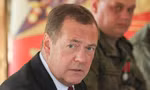 Ông Dmitry Medvedev: Nga đang thử nghiệm công nghệ mới trên chiến trường