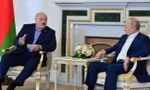 Ông Lukashenko cho ông Putin xem bản đồ quân đội Ba Lan đến gần biên giới Belarus