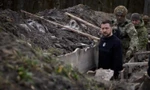 Tổng thống Ukraine Zelensky thăm khu vực gần biên giới Nga