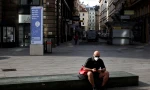 Quang cảnh vắng vẻ tại quảng trường St. Stephen (Vienna, Áo). Anh: Reuters