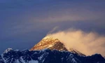 Đỉnh Everest. Ảnh: Reuters