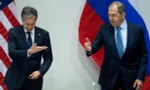 Ngoại trưởng Nga Sergei Lavrov gặp Ngoại trưởng Mỹ Antony Blinken hồi tháng 5 ở Iceland. Ảnh: Reuters