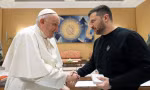 Giáo hoàng Francis nói Ukraine 'nên có lòng can đảm cầm cờ trắng' để đàm phán