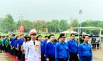 Đoàn hành trình ‘Điện Biên Phủ - Khát vọng non sông’ viếng lăng Chủ tịch Hồ Chí Minh
