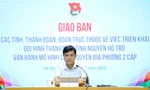 Tăng lực lượng tình nguyện hướng dẫn, hỗ trợ dịch vụ công trực tuyến tại nhà cho người dân