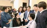 Thầy thuốc trẻ khám, tư vấn sức khỏe người dân dịp Tết 