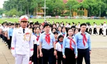 Đoàn đại biểu Phiên họp giả định 'Quốc hội trẻ em' viếng Lăng Chủ tịch Hồ Chí Minh