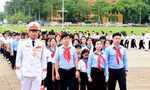 Đoàn đại biểu Phiên họp giả định 'Quốc hội trẻ em' viếng Lăng Chủ tịch Hồ Chí Minh
