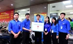 Ban Bí thư Trung ương Đoàn thăm, tặng quà đội hình tình nguyện hỗ trợ vận hành chính quyền hai cấp