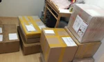 Hàng hóa được chị Phùng Hiền Lương gói ghém cẩn thận để chuyển về Việt Nam.