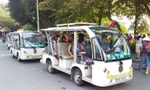 Đồng loạt dừng xe điện 4 bánh chở khách, lợi hay hại?