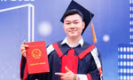 Bố mẹ không biết chữ, con trai vượt hành trình 600km tốt nghiệp thủ khoa đại học