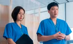 Hospital Playlist 2: Thuyền "Gấu ù lì" có tia hi vọng, Ik Sun khóc ngất khi thấy Jun Wan