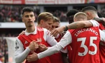 Saka lập cú đúp, Arsenal bỏ xa Man City 8 điểm