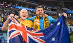 Australia vào vòng 1/8 World Cup 2022: Lời đáp trả ngọt ngào của một thế hệ bị coi thường! 