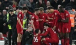 Robertson bị chấn thương vì CĐV Liverpool lao vào ăn mừng, HLV Klopp nổi điên 