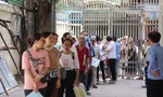Phụ huynh “trắng đêm” xếp hàng nộp hồ sơ: Sở GD&ĐT Hà Nội yêu cầu chấn chỉnh