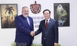 Chủ tịch Quốc hội Vương Đình Huệ hội kiến Thủ tướng Cộng hòa Cuba Manuel Marrero Cruz. (Ảnh: Doãn Tấn/TTXVN)