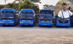 18 xe khách bị khóa bánh, niêm phong tại bến xe Thượng Lý và chân dung bị can Tạ Quyết Thắng (ảnh nhỏ).