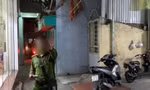 Lực lượng công an khám nghiệm hiện trường vụ án.