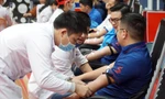 Hàng trăm bạn trẻ Hải Dương san sẻ giọt máu nghĩa tình