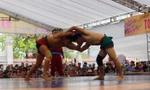 Kịch tính màn đấu vật tranh 'Đô lực sỹ' ở vùng quê Vua triều Mạc