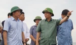 Phó Thủ tướng thị sát đê chắn sóng Hải Phòng, yêu cầu ứng phó đặc biệt với bão 