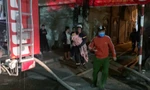 Cảnh sát PCCC Hải Phòng giải cứu trẻ nhỏ khỏi vụ hỏa hoạn lúc nửa đêm.