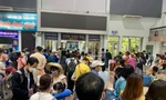 Ga Sài Gòn tấp nập khách về quê nghỉ Lễ